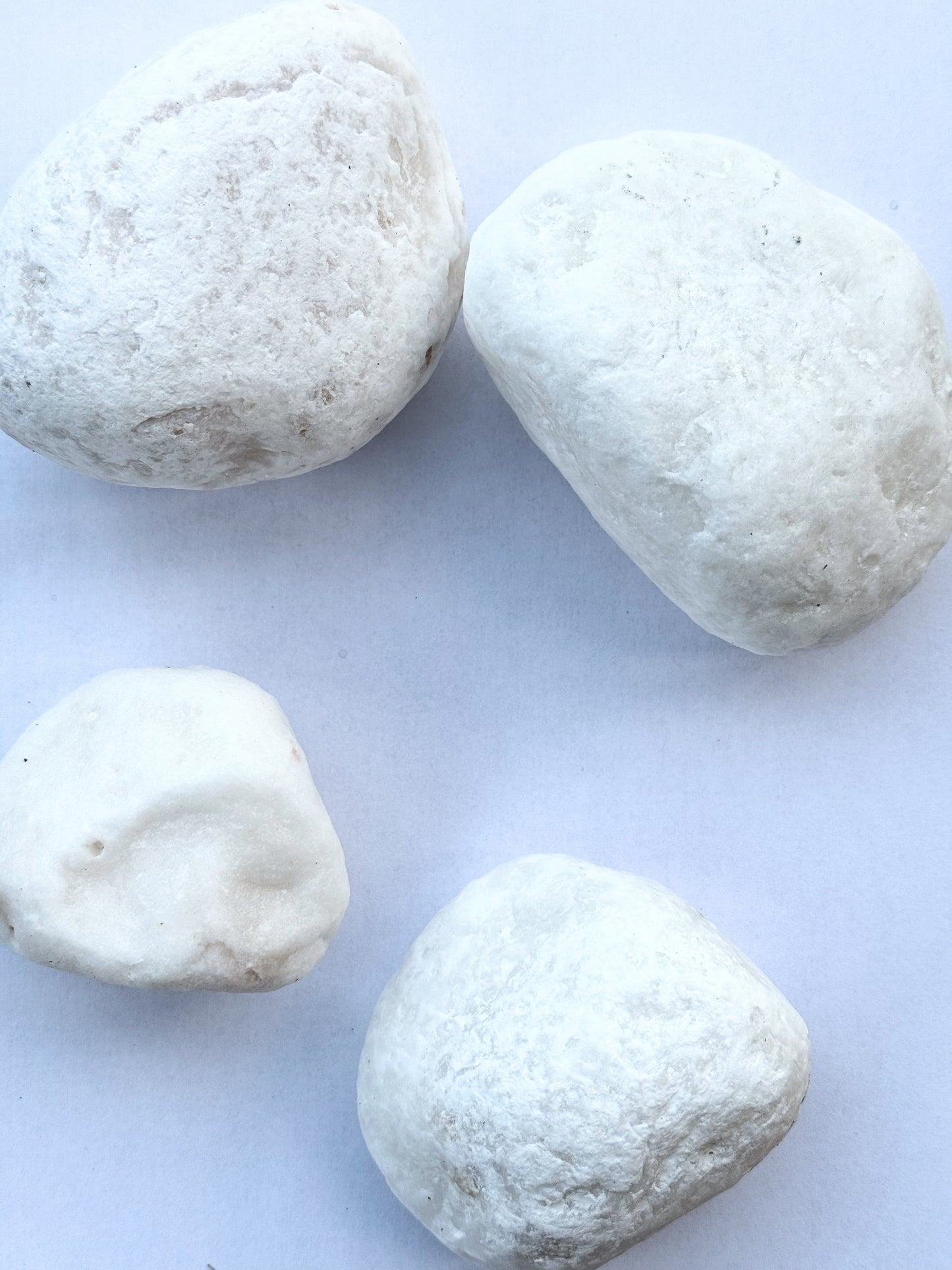 BONSAQUA - Snow White Pebbles 1 kg. (5-10 Cm.)