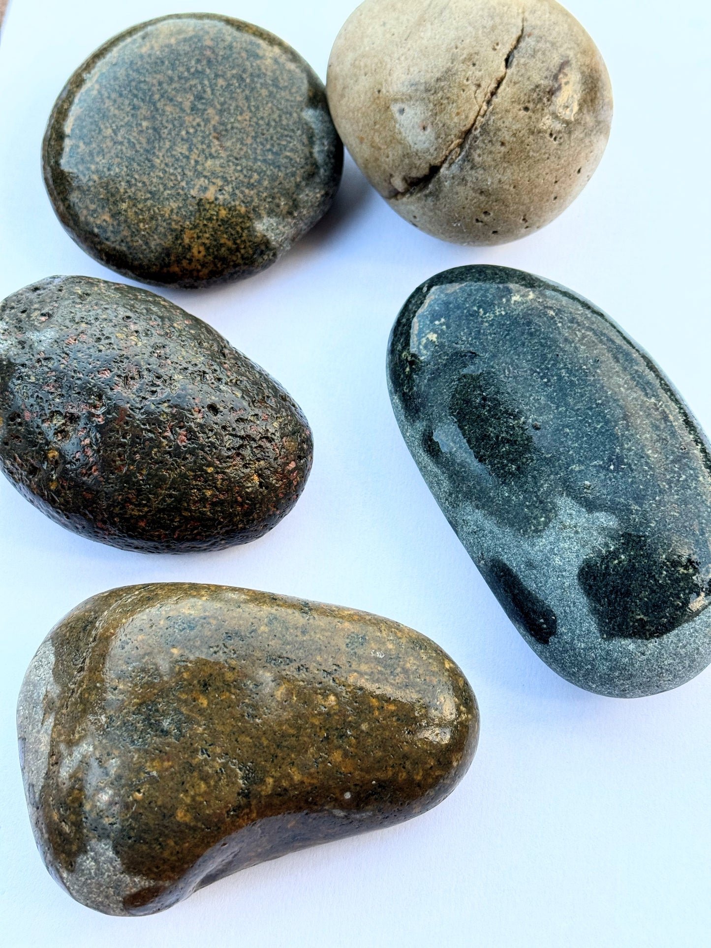 BONSAQUA - Mixed River Pebbles 1 kg. (5-10 Cm.)