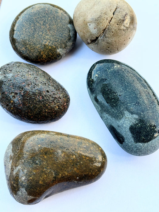 BONSAQUA - Mixed River Pebbles 1 kg. (5-10 Cm.)